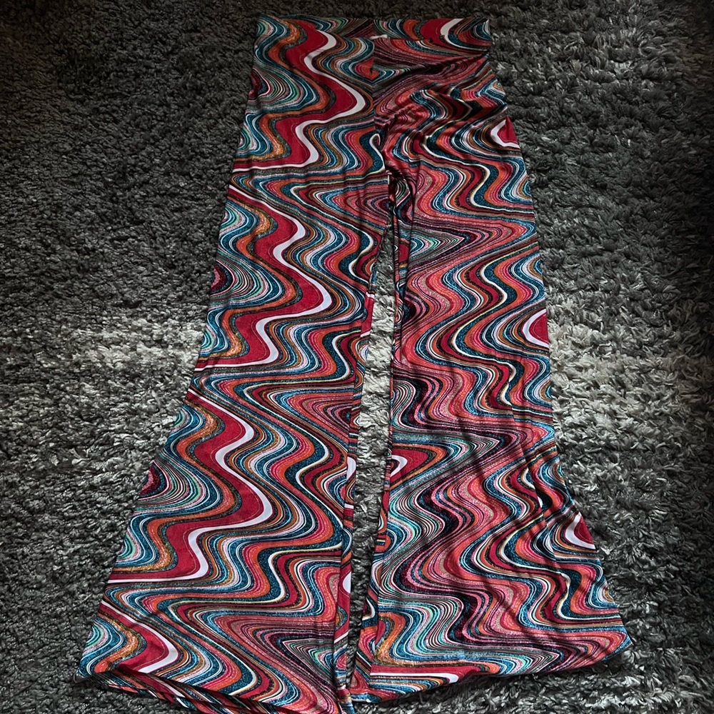 stretchy flare swirl pattern 80s pants